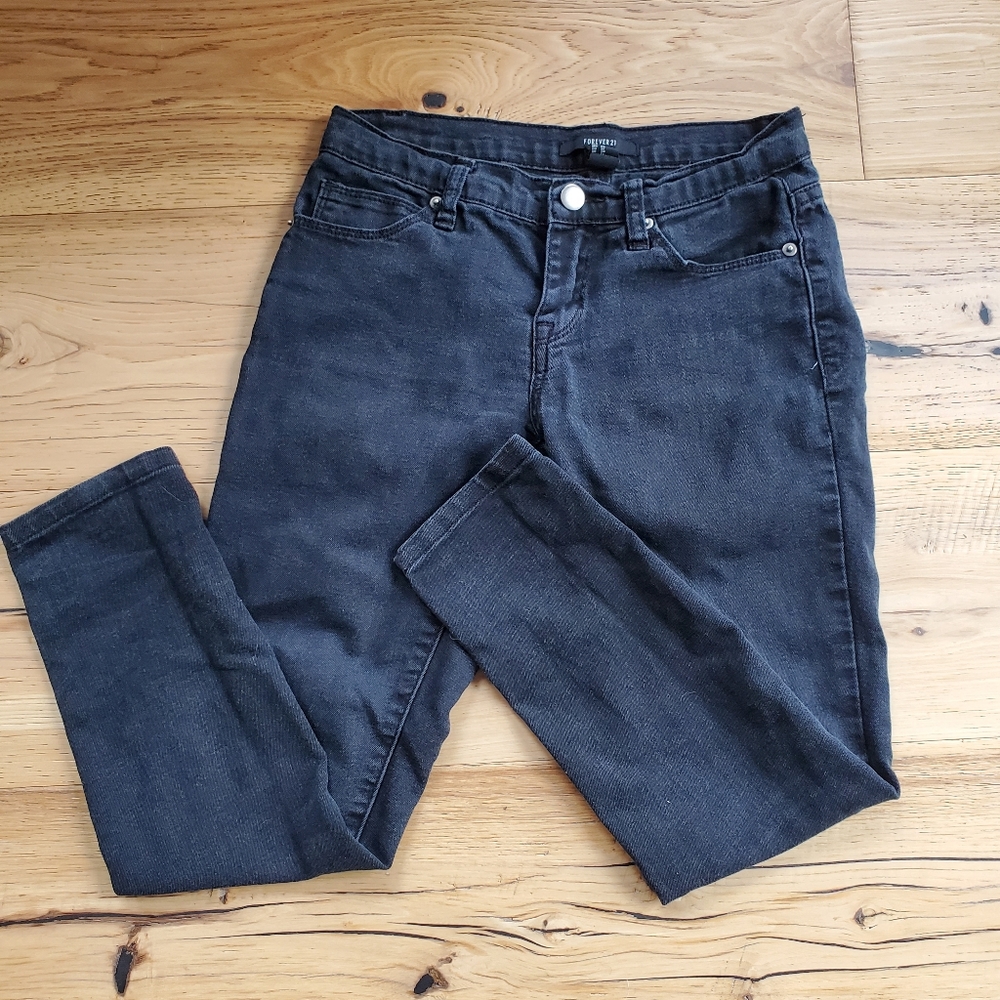 Size 24 Forever 21 Skinny black jeans
